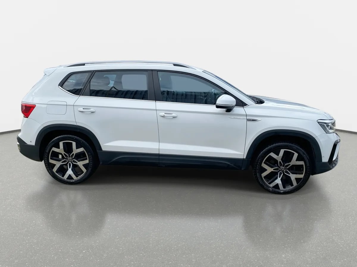 Volkswagen Taos 1.4 Tsi Highline 4x2 At 5p año 2024
