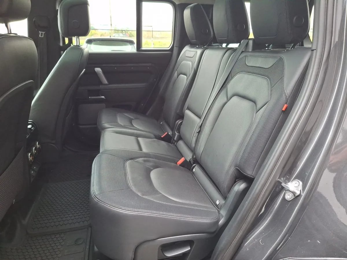 Land Rover Defender 3.0 110 X-Dynamic S Diesel 4x4 300hp At 5p año 2023