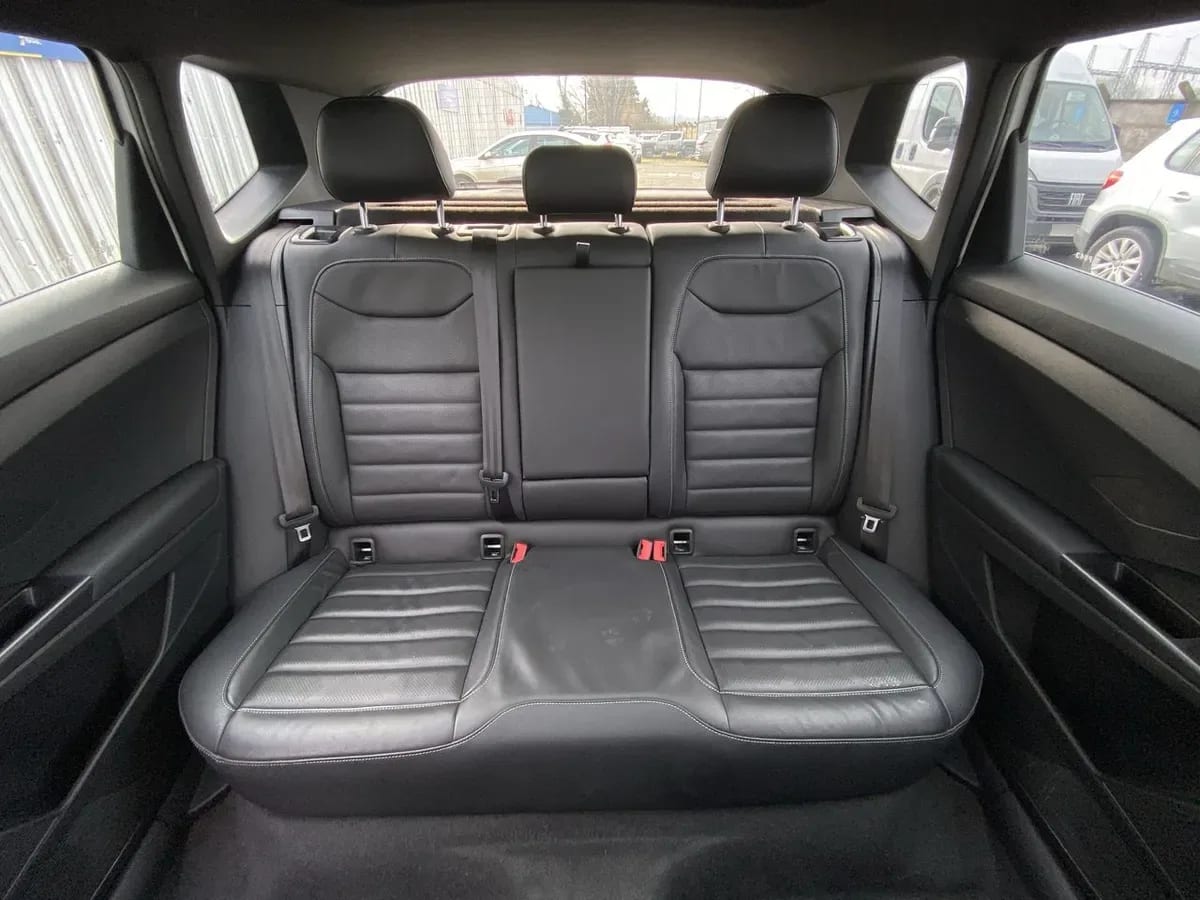 Volkswagen Taos 1.4 Tsi Highline 4x2 At 5p año 2024