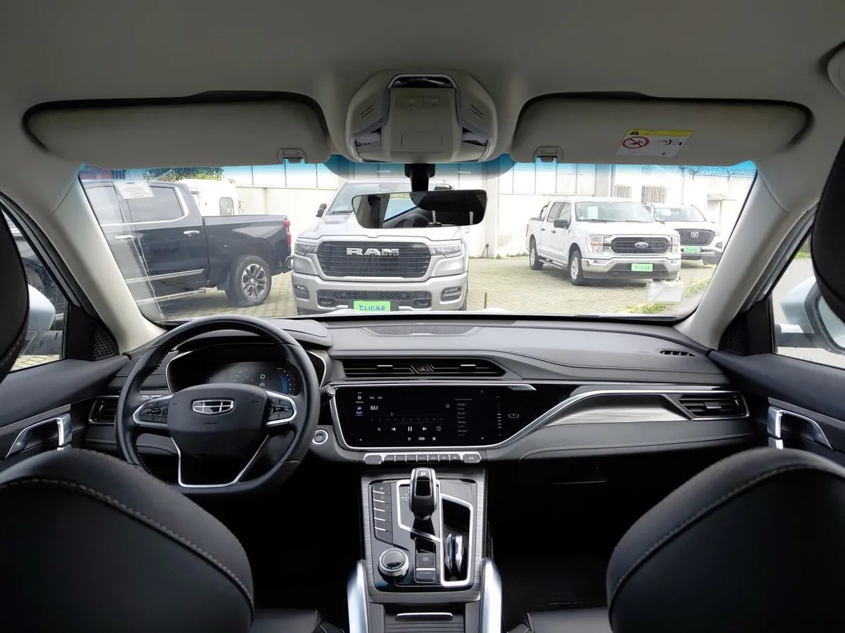 Geely Azkarra 1.5t Comfort 4x2 6at 5p año 2022