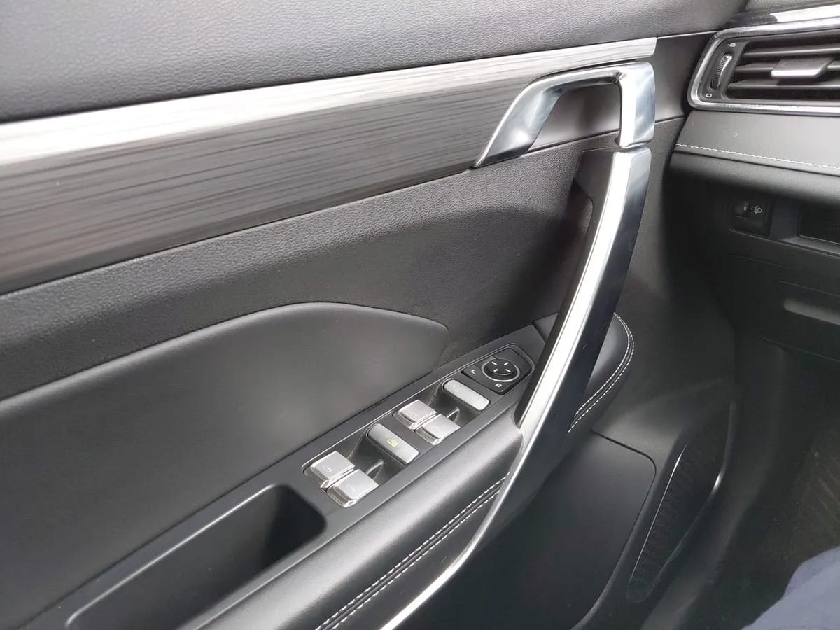 Geely Azkarra 1.5t Comfort 4x2 6at 5p año 2022