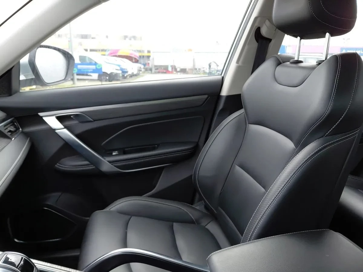 Geely Azkarra 1.5t Comfort 4x2 6at 5p año 2022