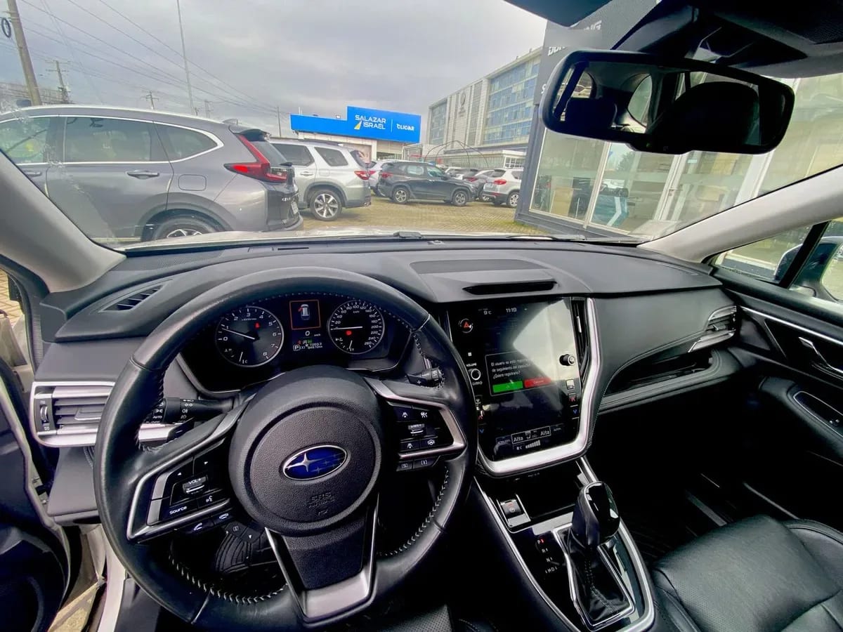 Subaru Outback 2.5i Touring Awd Cvt At 5p año 2022