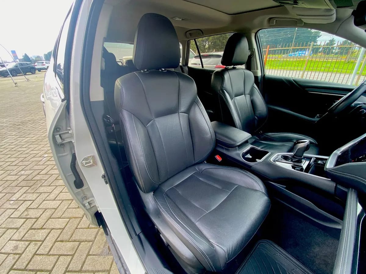 Subaru Outback 2.5i Touring Awd Cvt At 5p año 2022