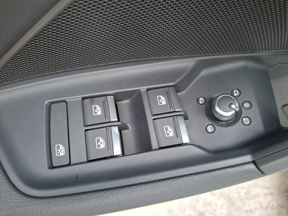 Audi A3 1.4 Tfsi 35 Sport 4x2 Sdn At 4p año 2024