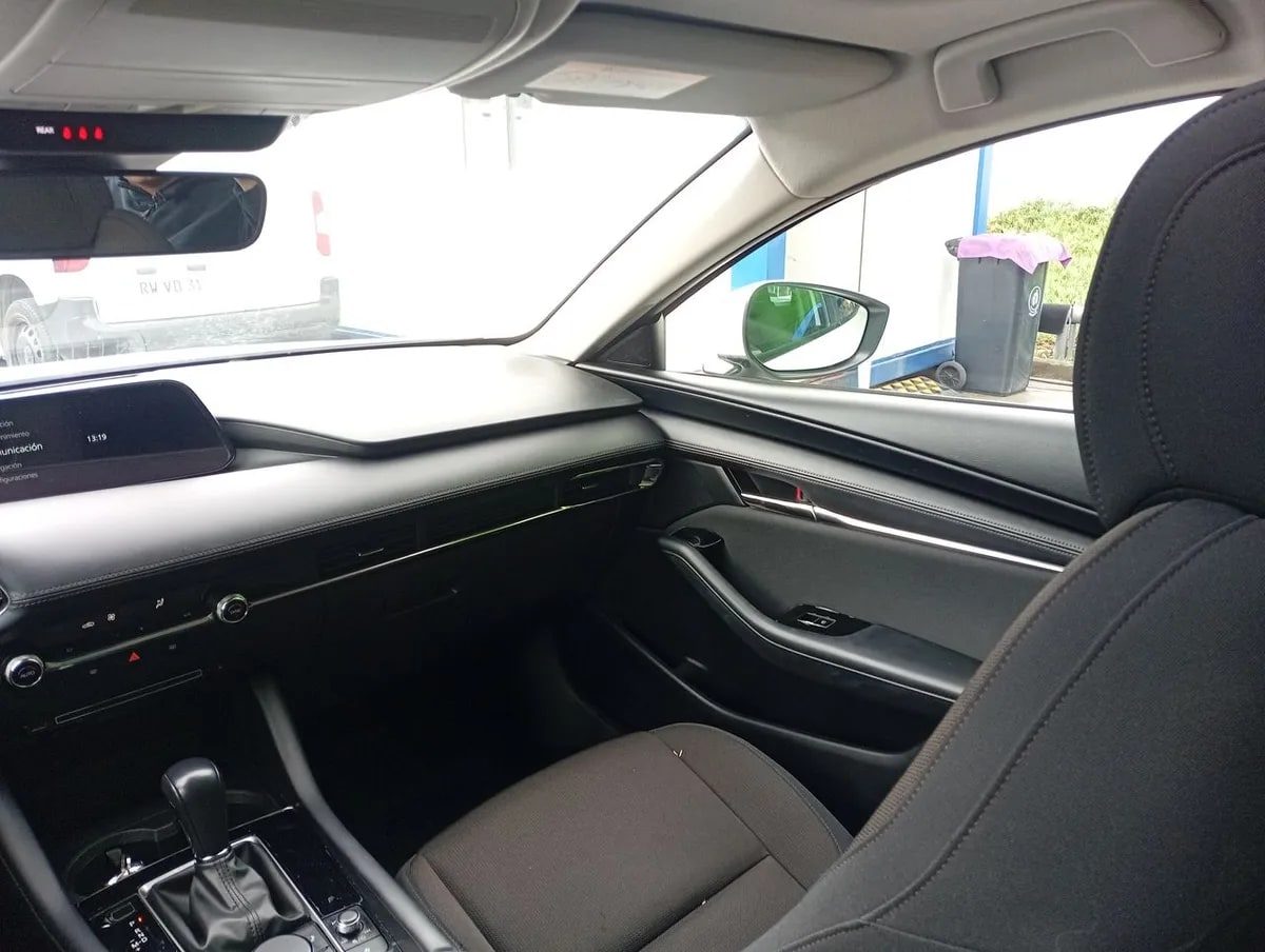 Mazda 3 2.0 V 4x2 Sdn 6at 4p año 2023