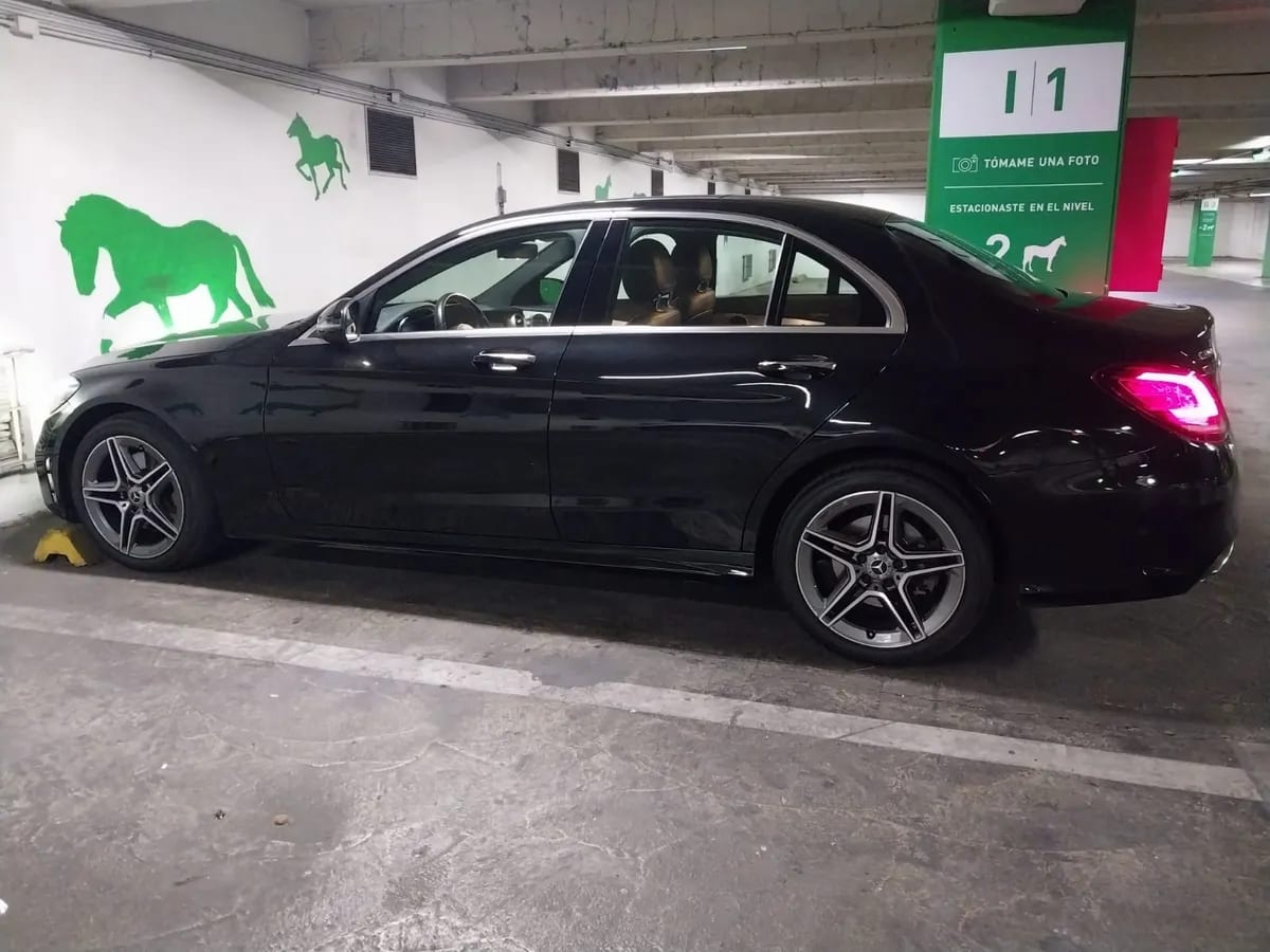 MERCEDES BENZ C300 Otra año 2022