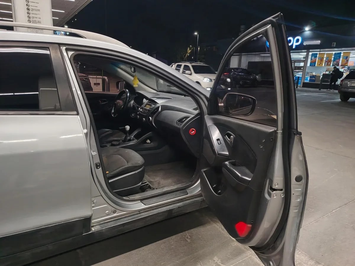 HYUNDAI TUCSON 2.0 Crdi Lm P/e 5dr Gl Ac At Diesel año 2015