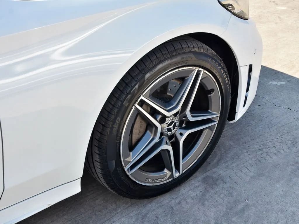 Mercedes-Benz C 300 2.0 T año 2021