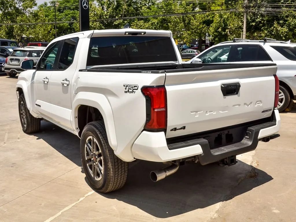 Toyota Tacoma Toyota Tacoma Trd Sport I Force Max 4x4 año 2026