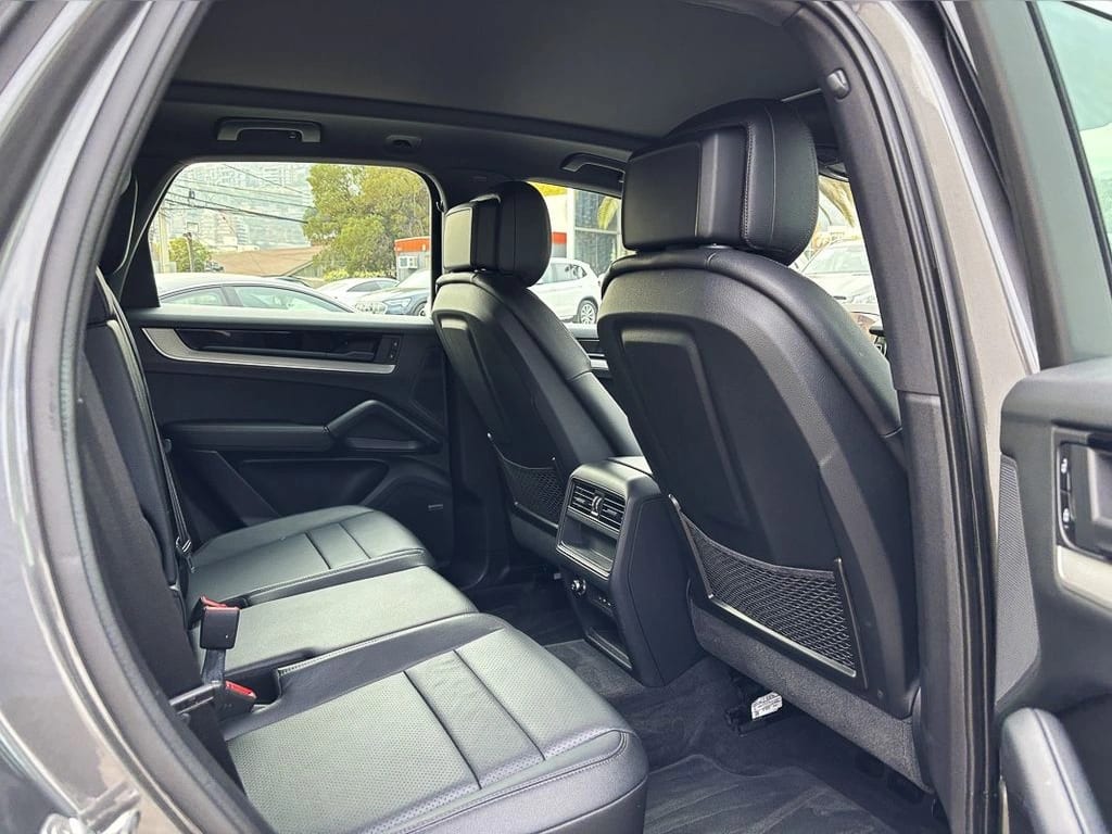 Porsche Cayenne 3.0 V6 E3 At 4x4 año 2024