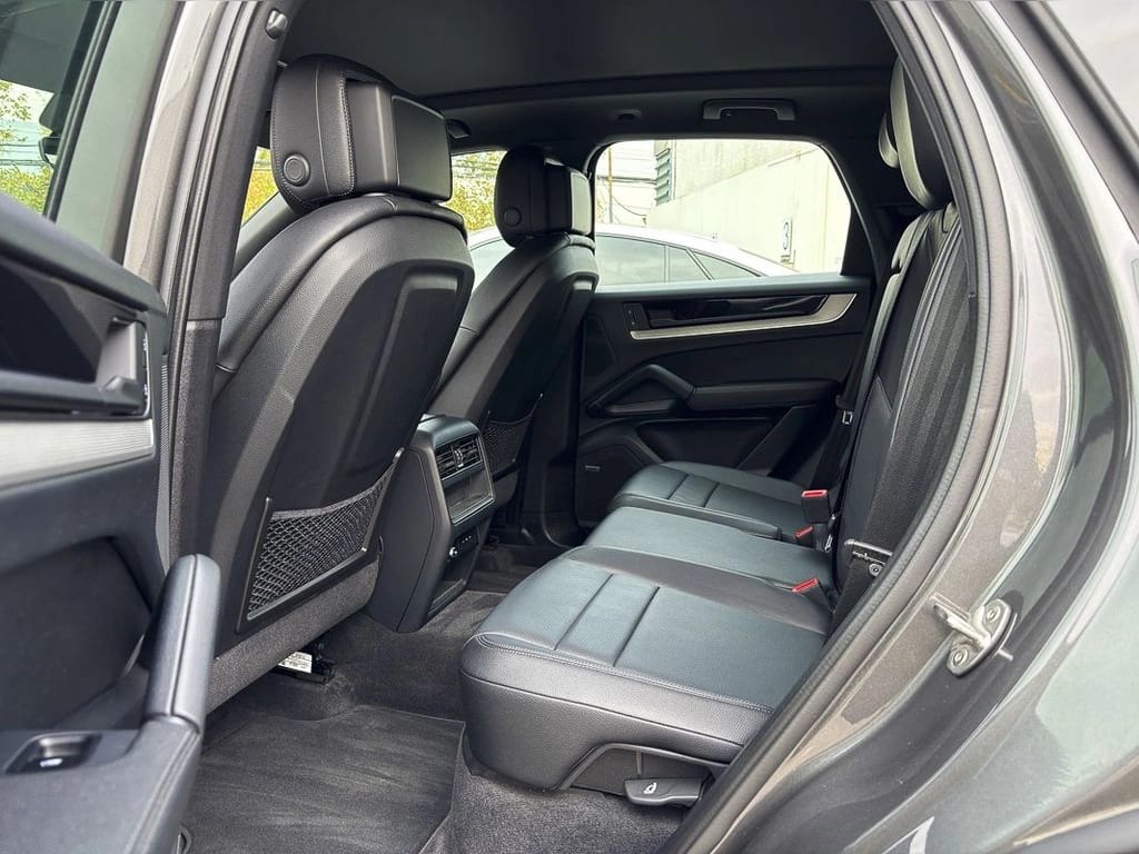 Porsche Cayenne 3.0 V6 E3 At 4x4 año 2024