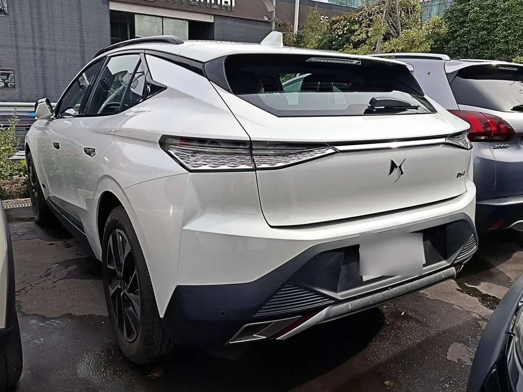 DS Automobiles Ds 4 Cross año 2026