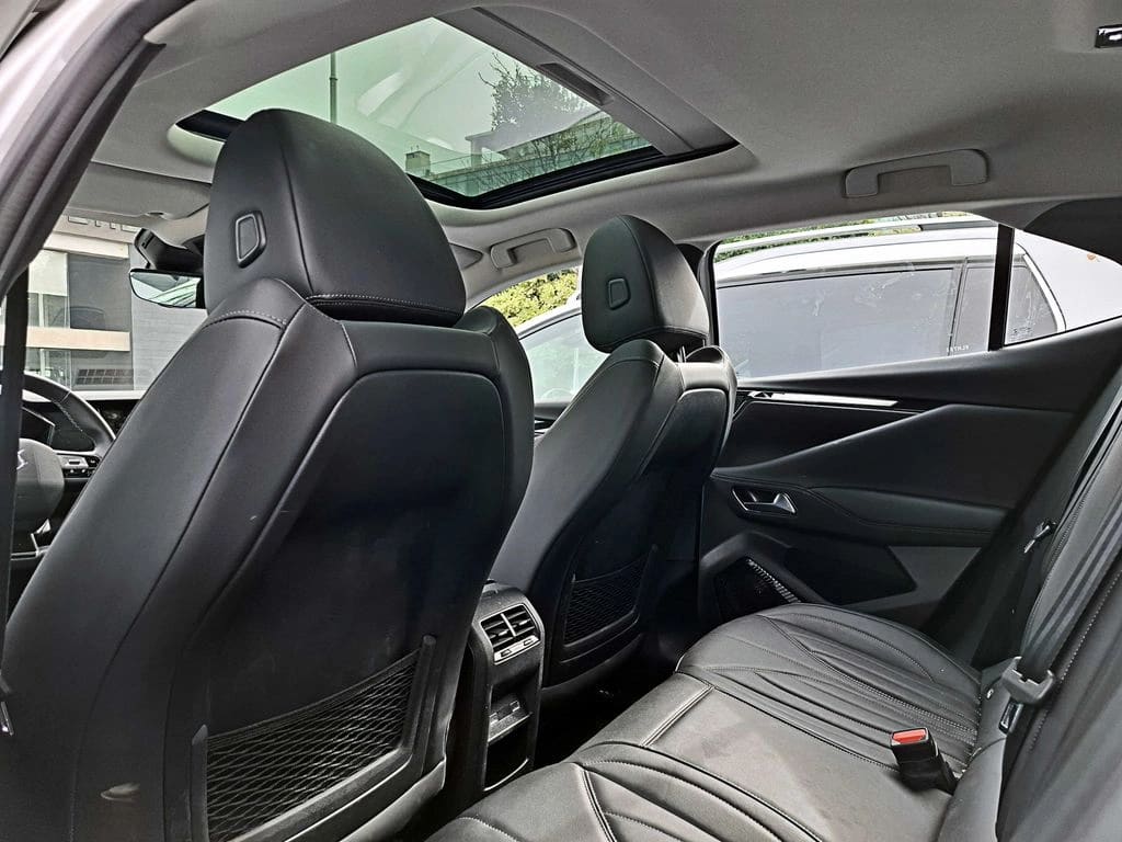 DS Automobiles Ds 4 Cross año 2026