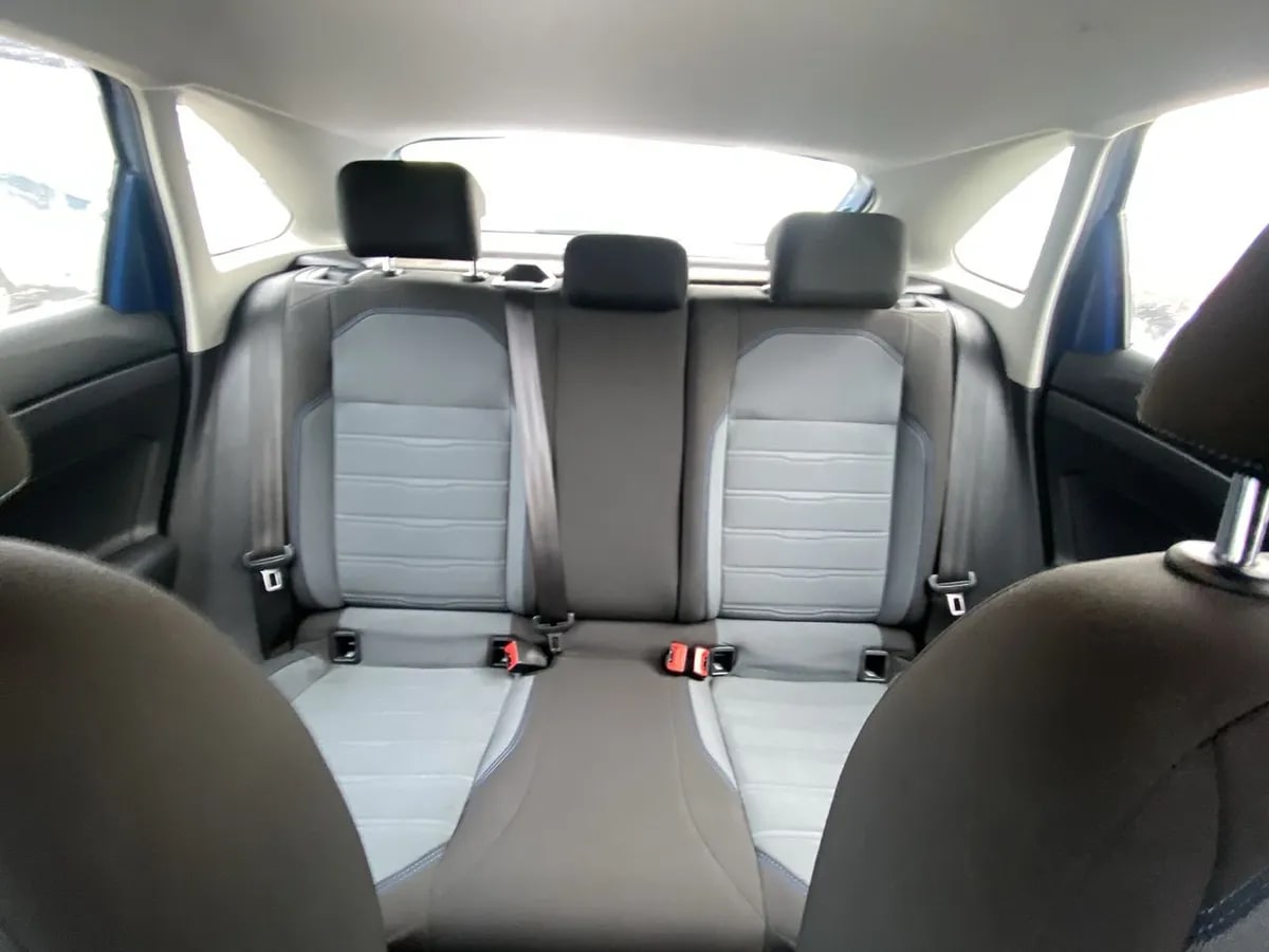 Volkswagen Nivus 1.0 Tsi Comfortline 4x2 At 5p año 2023