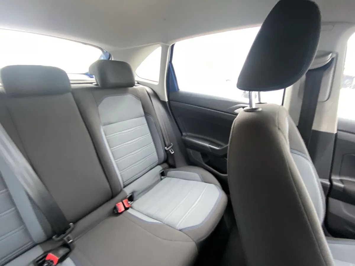 Volkswagen Nivus 1.0 Tsi Comfortline 4x2 At 5p año 2023