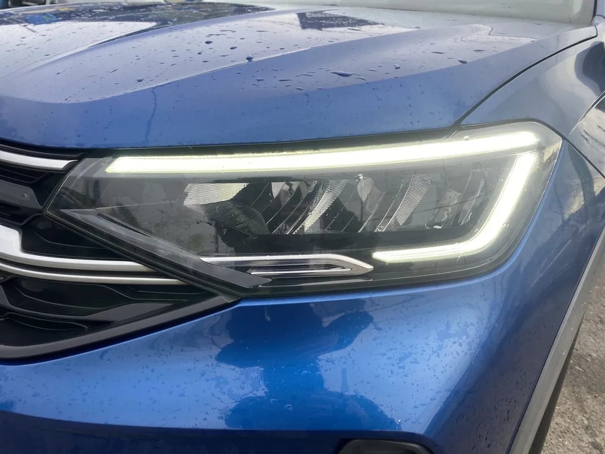 Volkswagen Nivus 1.0 Tsi Comfortline 4x2 At 5p año 2023