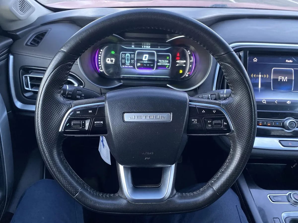 Jetour X70 1.5t Glx 4x2 At 5p año 2023
