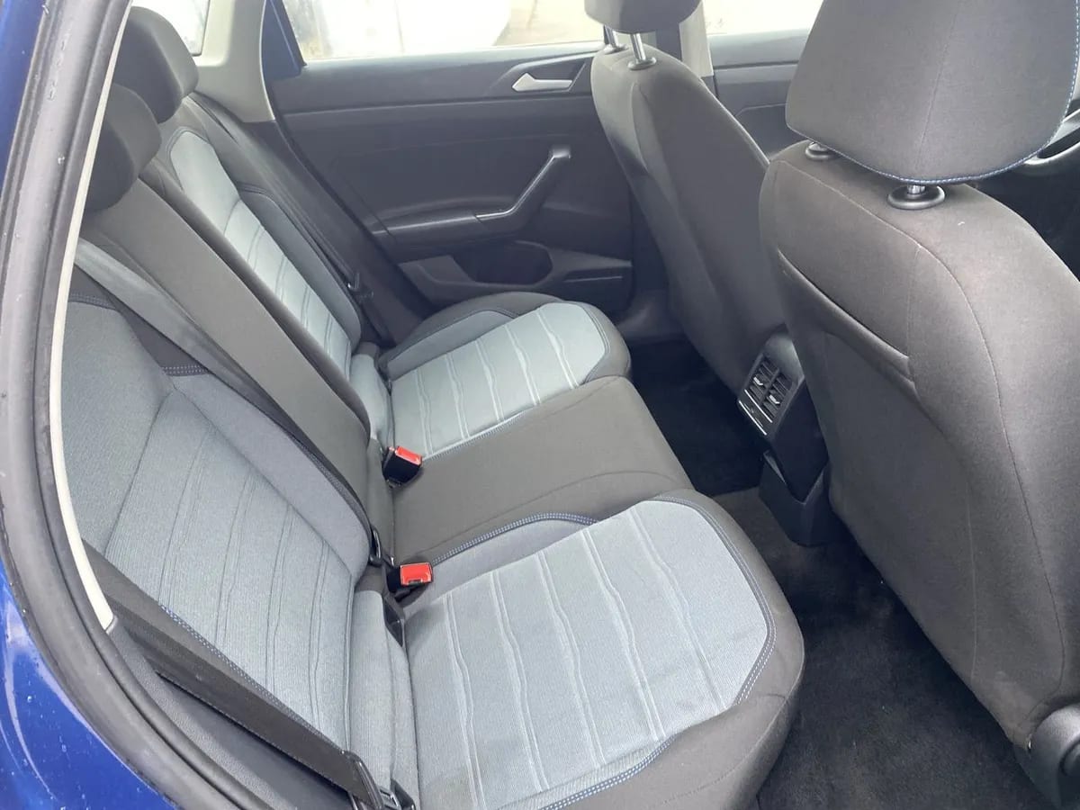 Volkswagen Nivus 1.0 Tsi Comfortline 4x2 At 5p año 2023