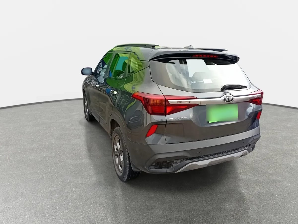 Kia Seltos 1.6 Ex 4x2 6mt 5p año 2021
