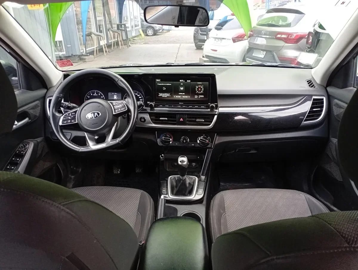 Kia Seltos 1.6 Ex 4x2 6mt 5p año 2021