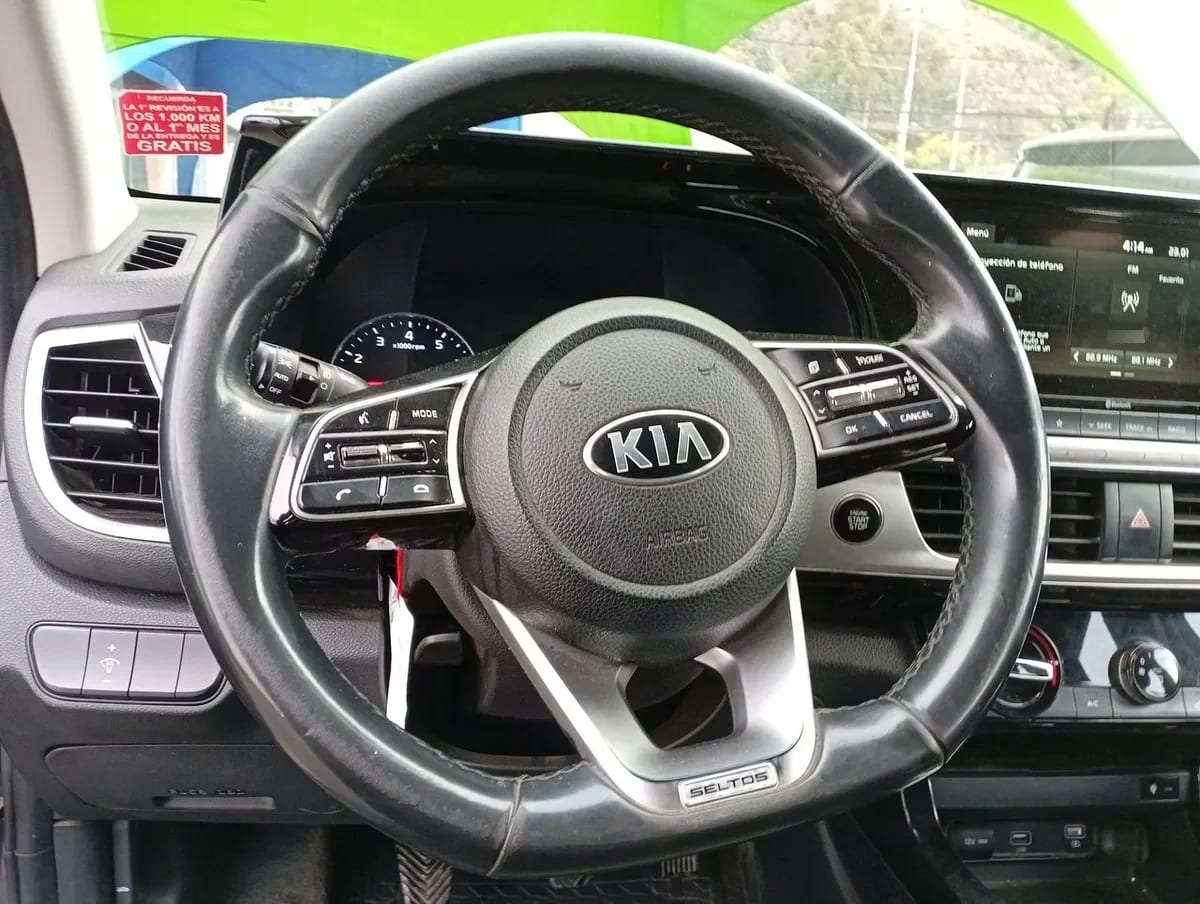 Kia Seltos 1.6 Ex 4x2 6mt 5p año 2021