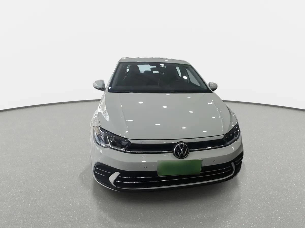 Volkswagen Polo 1.0t Highline 4x2 At6 5p año 2025