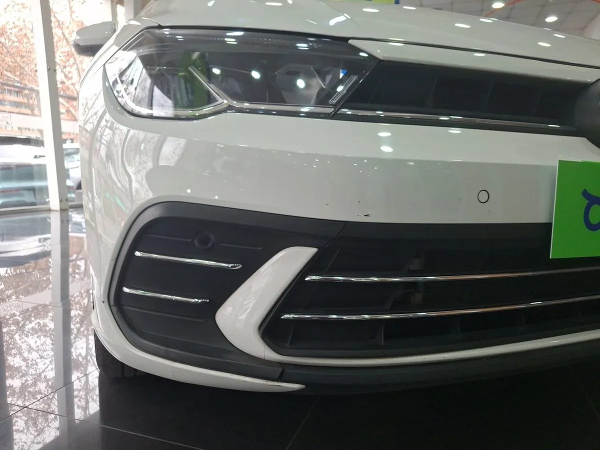 Volkswagen Polo 1.0t Highline 4x2 At6 5p año 2025