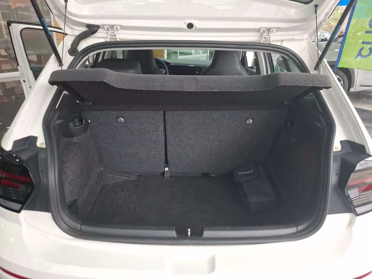 Volkswagen Polo 1.0t Highline 4x2 At6 5p año 2025