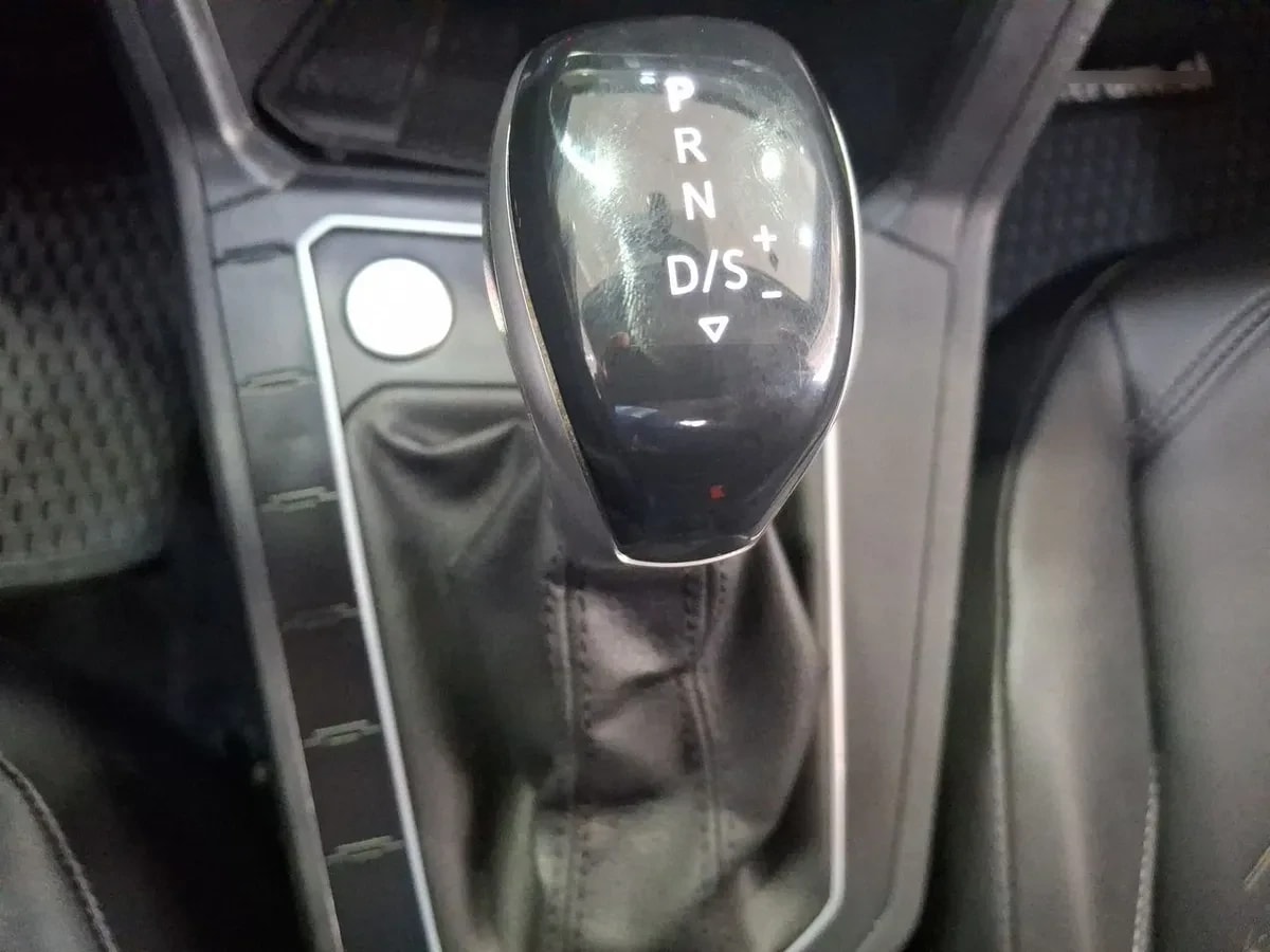 Volkswagen Polo 1.0t Highline 4x2 At6 5p año 2025
