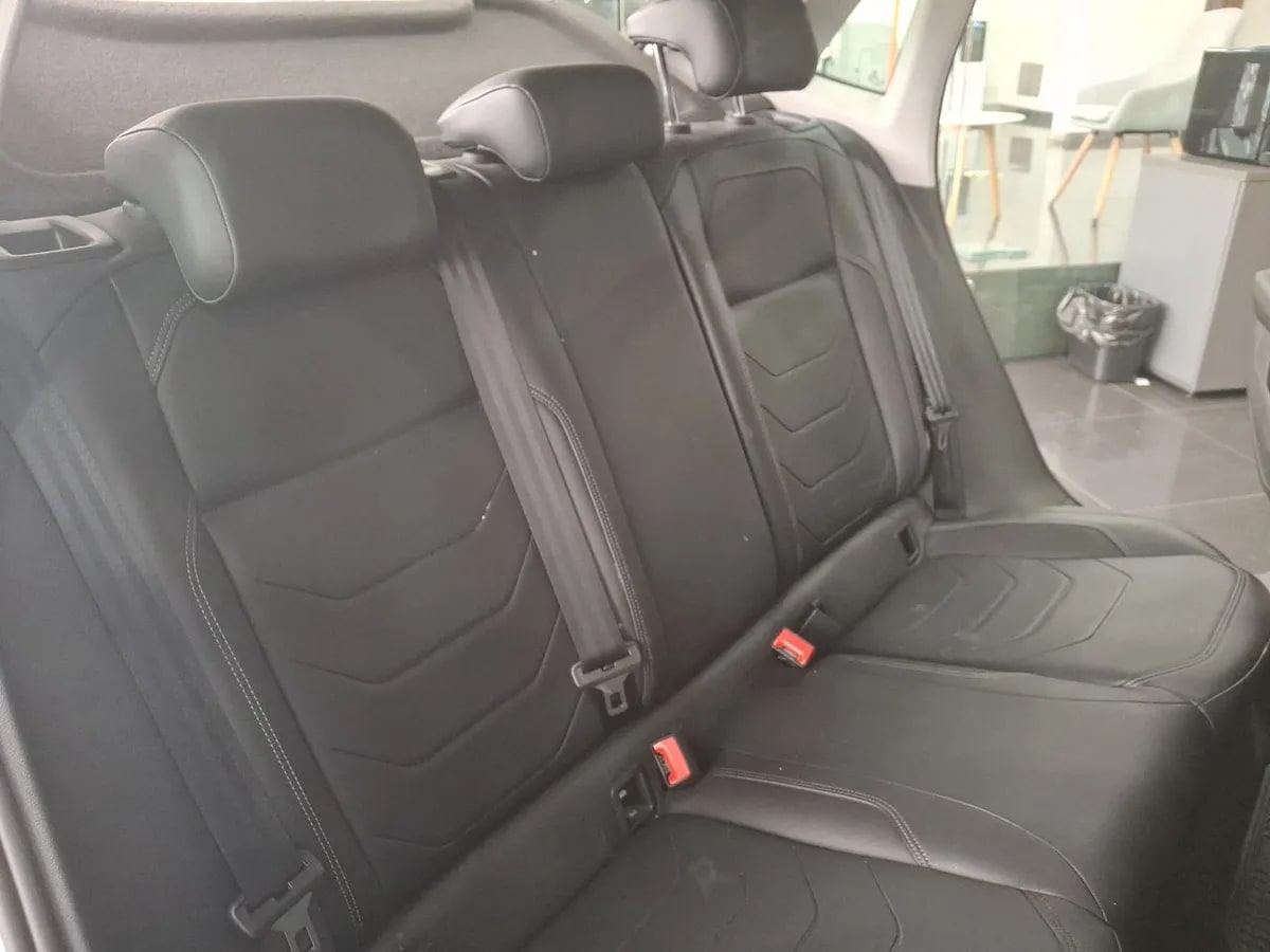 Volkswagen Polo 1.0t Highline 4x2 At6 5p año 2025
