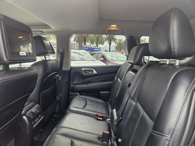 Nissan Pathfinder 4x4 3.5 Aut Cvt Exclucive año 2018
