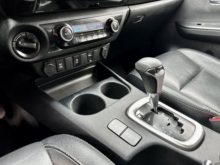 Toyota Hilux Hilux 2.8 Srv At 4x4 año 2020