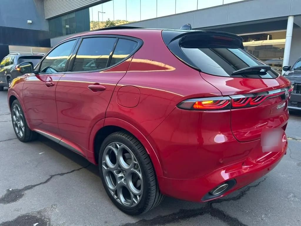 Alfa Romeo Tonale 1.3 Tributo Phev Hybrid 4x4 At 5p año 2025
