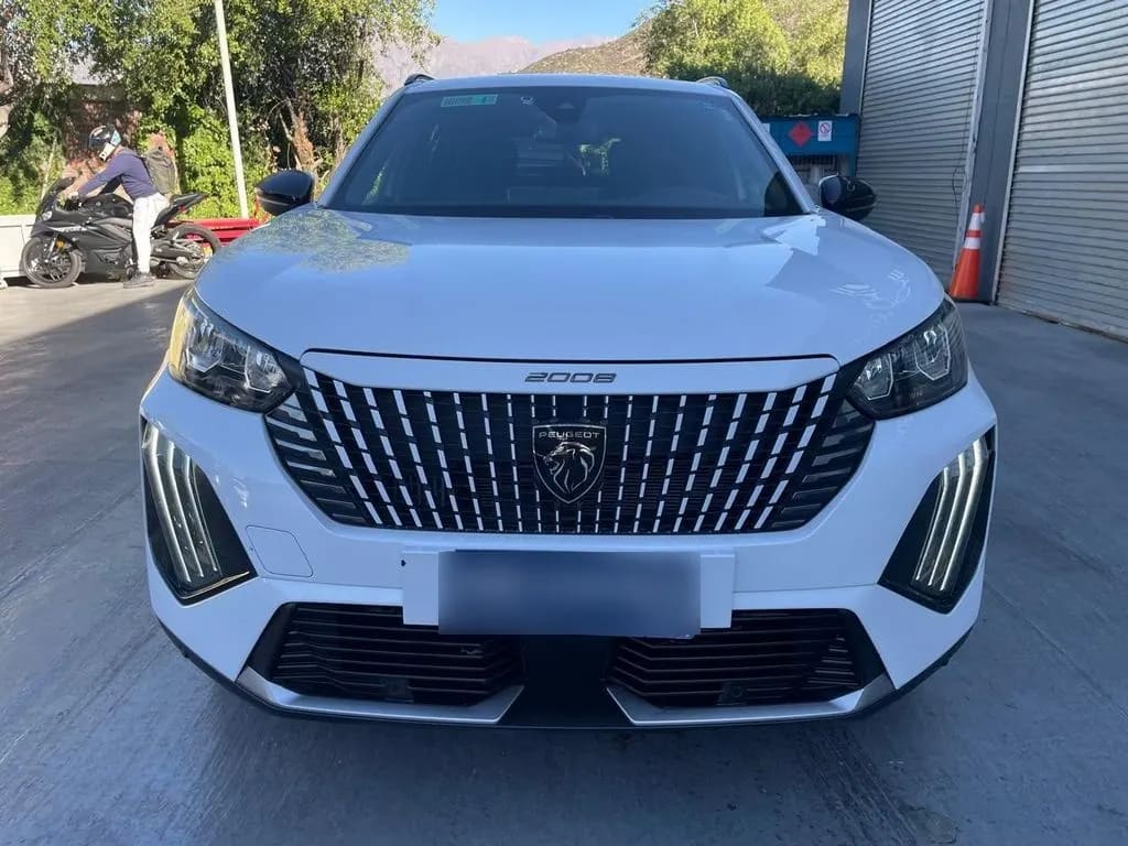 Peugeot 2008 1.2 Allure Pack Puretech 130 At año 2024