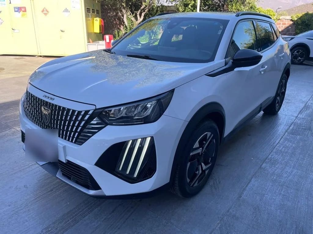 Peugeot 2008 1.2 Allure Pack Puretech 130 At año 2024