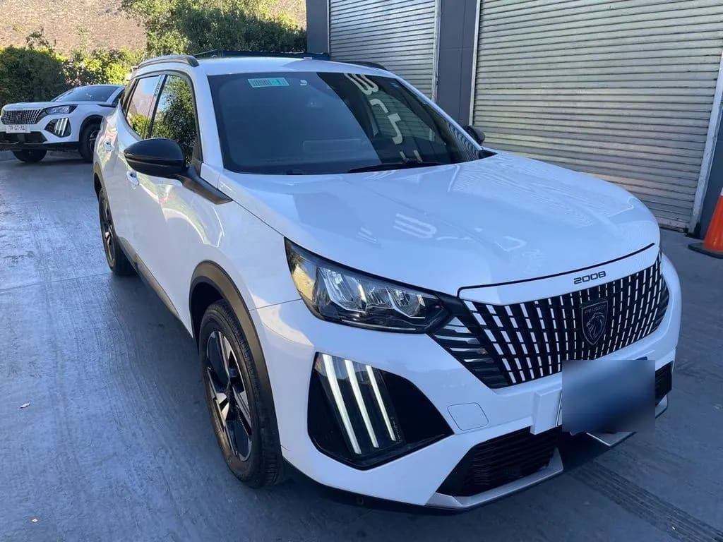 Peugeot 2008 1.2 Allure Pack Puretech 130 At año 2024