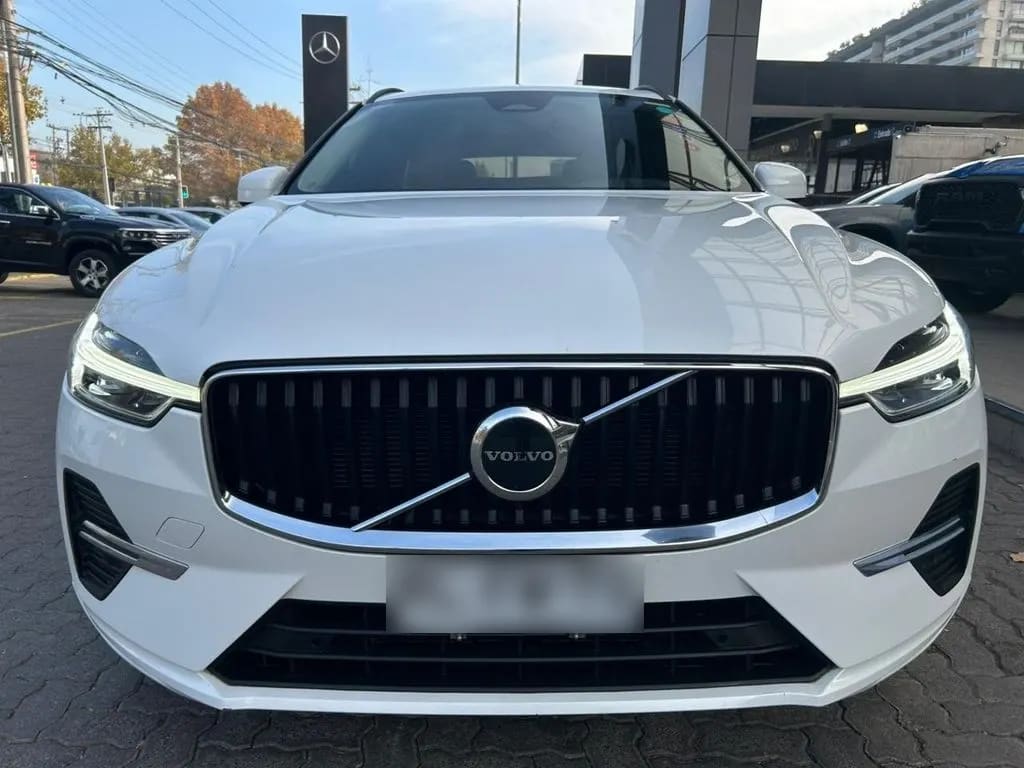 Volvo Xc60 2.0 B5 Momentum At 4x4 Hibrido año 2022