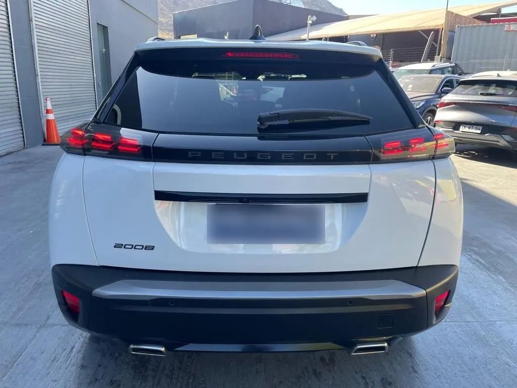 Peugeot 2008 1.2 Allure Pack Puretech 130 At año 2024