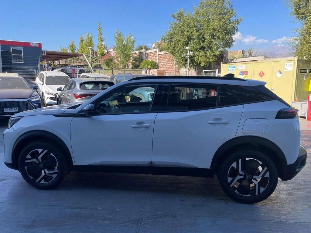 Peugeot 2008 1.2 Allure Pack Puretech 130 At año 2024