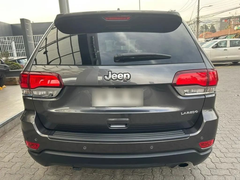 Jeep Grand Cherokee 3.6 Laredo At año 2022