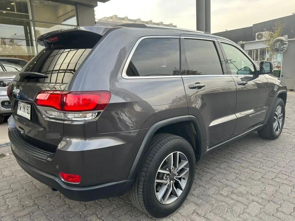 Jeep Grand Cherokee 3.6 Laredo At año 2022