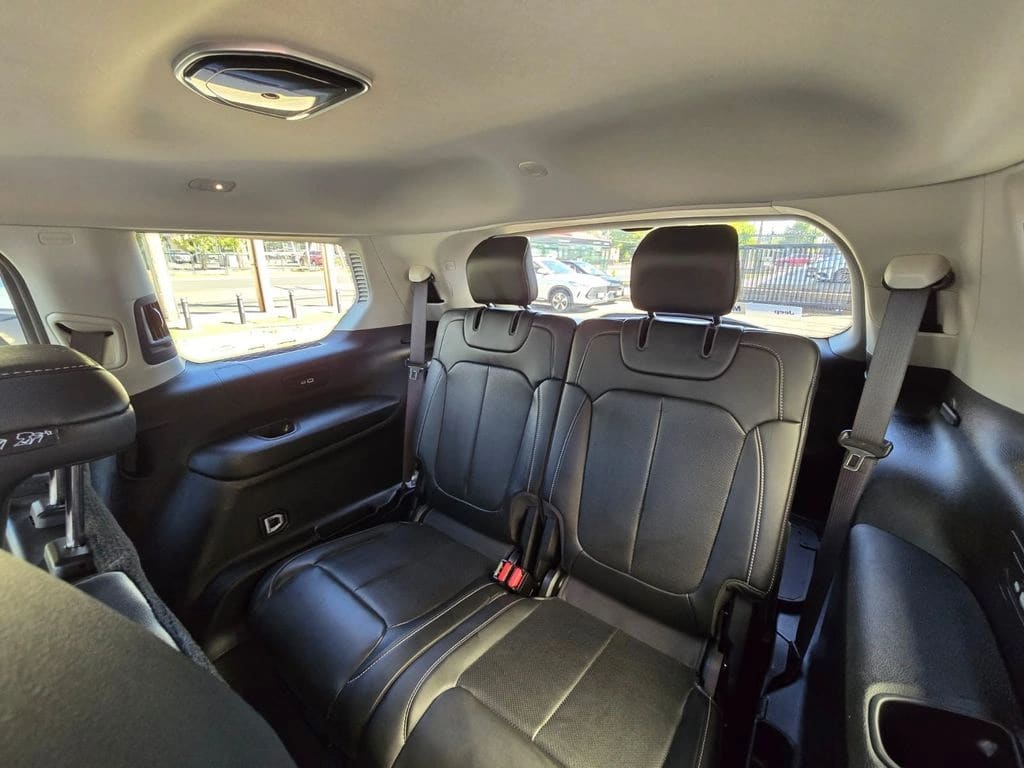 Jeep Grand Cherokee 3.6 Limited L At 4x4 año 2023