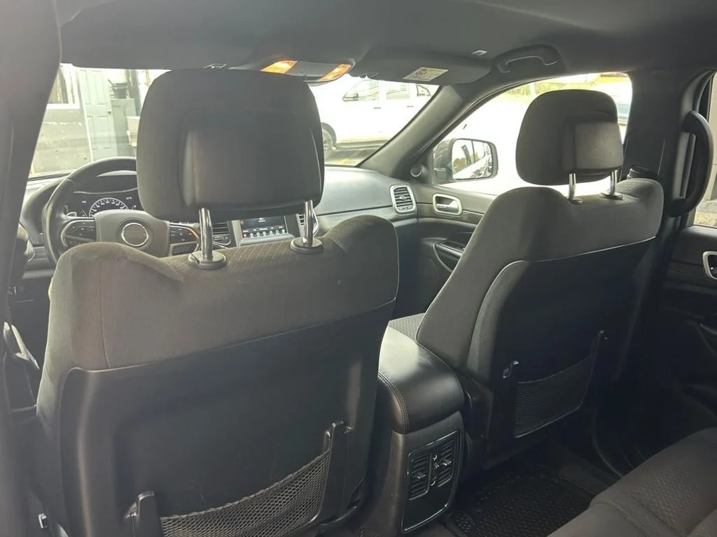 Jeep Grand Cherokee 3.6 Laredo At año 2022