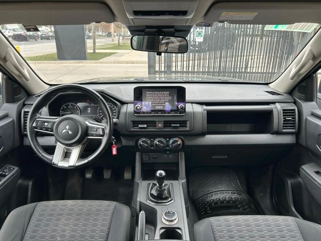 Mitsubishi L200 2.4 Katana Xrt Mt 4x4 Diesel año 2025
