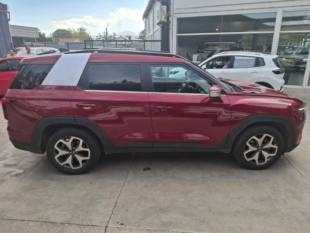 Ssangyong Torres 1.5t Glx 4wd At 5p año 2024