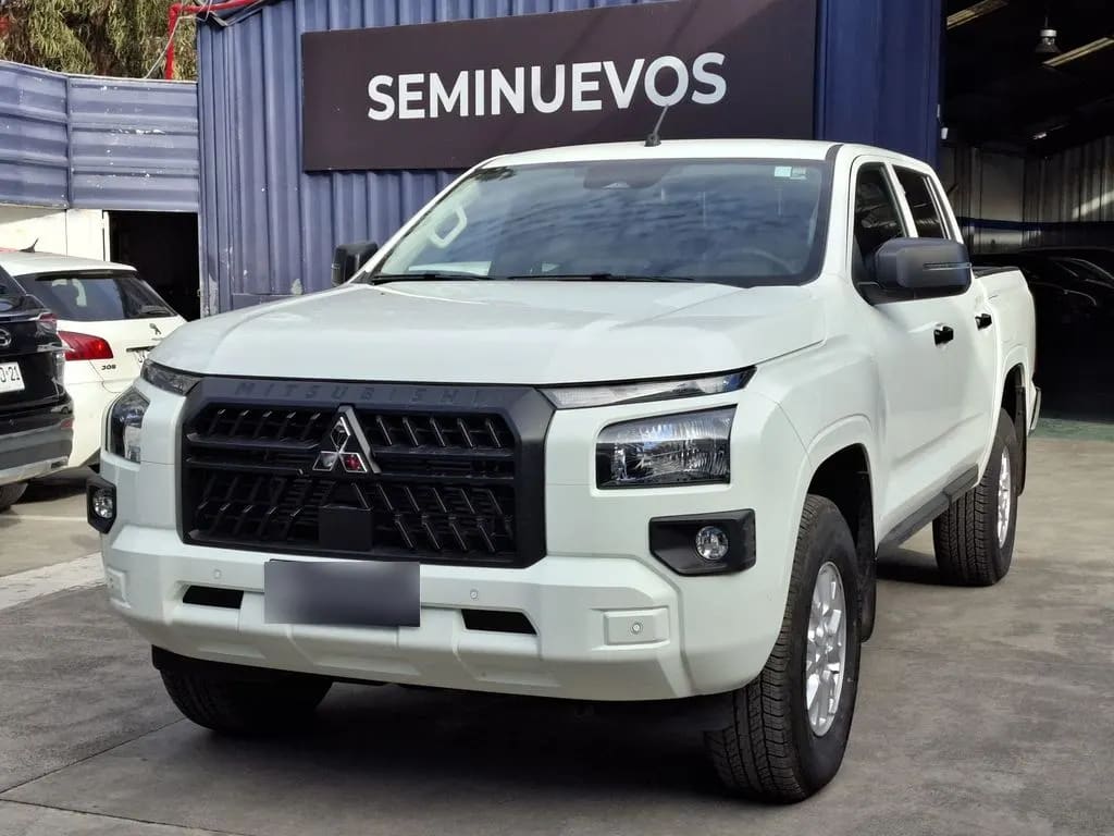 Mitsubishi L200 2.4 Dakar Xr Mt 4x4 Diesel año 2026