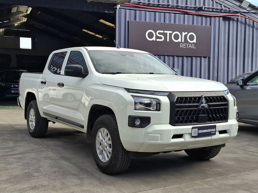 Mitsubishi L200 2.4 Dakar Xr Mt 4x4 Diesel año 2026