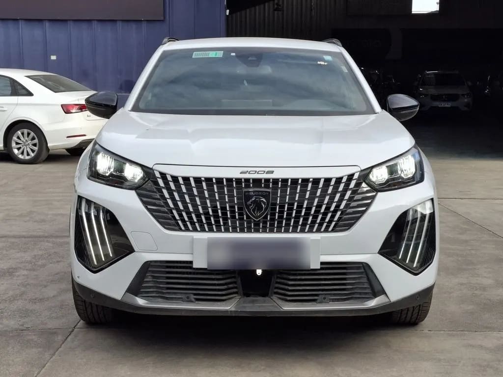 Peugeot 2008 1.2 Allure Pack Puretech 130 4x2 At 5p año 2024
