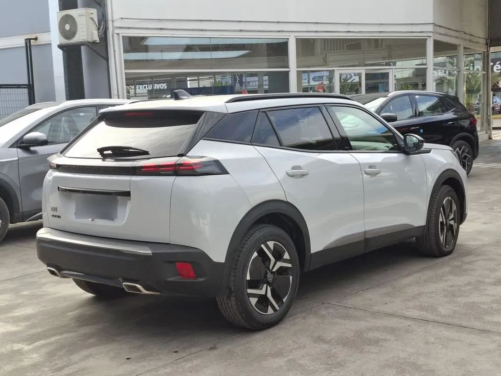 Peugeot 2008 1.2 Active Pack Puretech 130 Mt año 2024